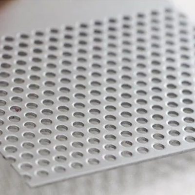 Техника Холодно проката 1,22м x 2,44м Микроперфорированный 316 нержавеющая сталь листы катушки 201 для приложений