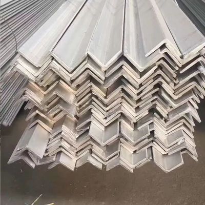 80x80x6 2b Площадь из нержавеющей стали с профилем в форме L Окраска плитки Резка и прокол равного угла Толерантность стойки ± 1%